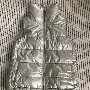 NWOT Old Navy metallic silver zip up puffer vest